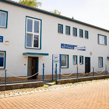 Boootshaus - Am Spreeufer
