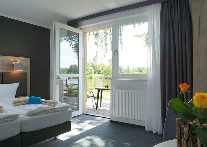 Boootshaus - Am Spreeufer * Beeskow